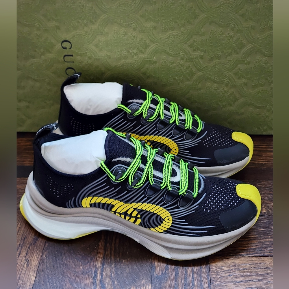 $735 Brand New Gucci Interlocking G logo Women Running Sneakers G 35 US 5